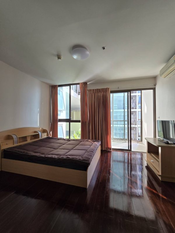 Studio 28sqm.- Ideo สาทรตากสิน