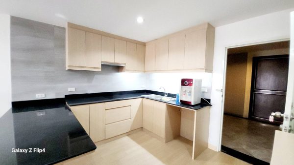 1402681_0 One Bedroom 68.23sqm.-State Tower Silom